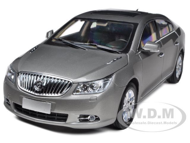   BUICK LACROSSE 3.0L V6 SIDI QUICKSILVER METALLIC 1/18 BY SUNTRADE 1040