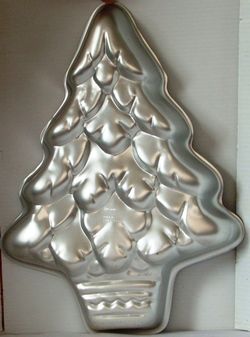   Discontinued WILTON Christmas TREE w.Insert Cake PAN 502 1107  