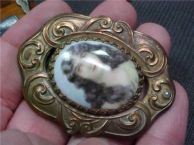 Portrait Victorian Brass Brooch Vintage Pin Jewelry (12A1)  