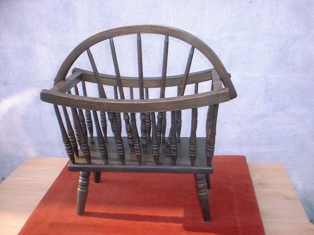 Vintage Colonial Wood Magazine/Newspaper Rack / Holder  