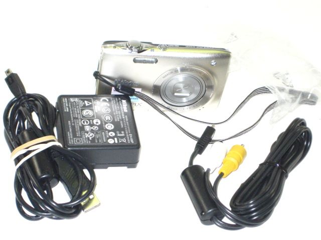 NIKON COOLPIX S3100 14MP DIGITAL CAMERA  