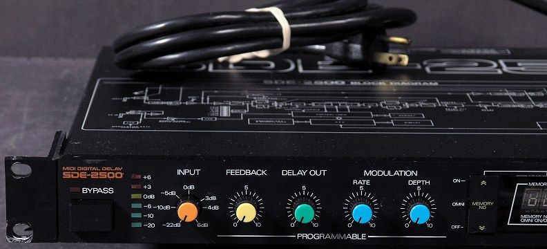 Roland SDE 2500 Midi Digital Delay  