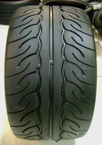 Used 295 30 19 Yokohama NEOVA Sport Tire Porsche 350Z Corvette 70% 