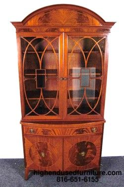   / NORTHERN FURNITURE Flame Mahogany 38 Duncan Phyfe China Cabinet