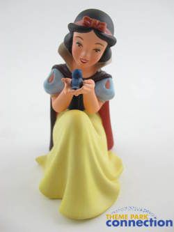 Disney WDCC Snow White MEMBER Wont You Smile For Me Figure Statue 