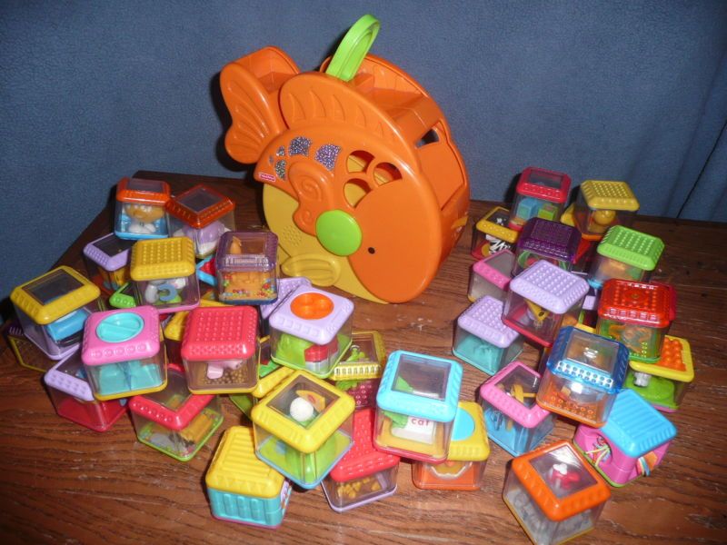 Lot of 46 Fisher Price PEEK A BLOCKS boo GOLDFISH fish  