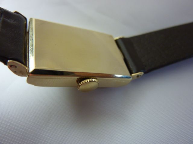 LECOULTRE 14K GOLD HOODED LUGS WITH VACHERON MOVEMENT VINTAGE 1950s 