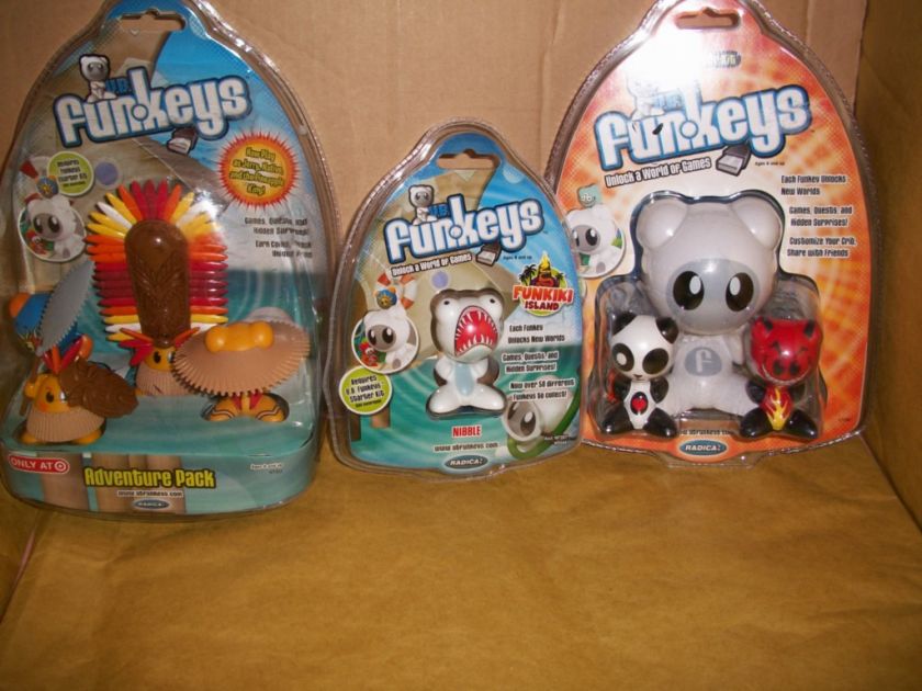   FUNKEYS CON “2  PAQUETE Y ~ MORDISCO DE FUNKEYS FUNKIKI ISLAND