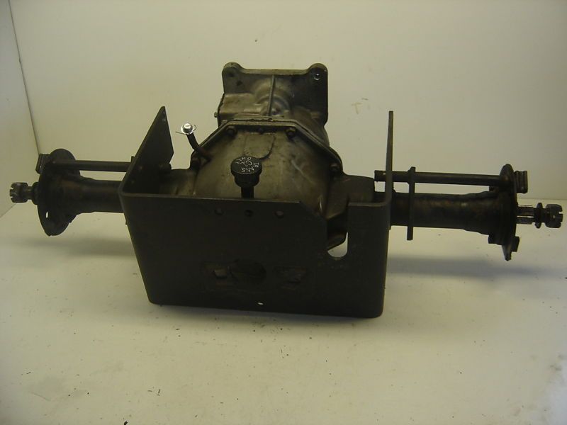 76 John Deere 300 Tractor Transaxle rear end  