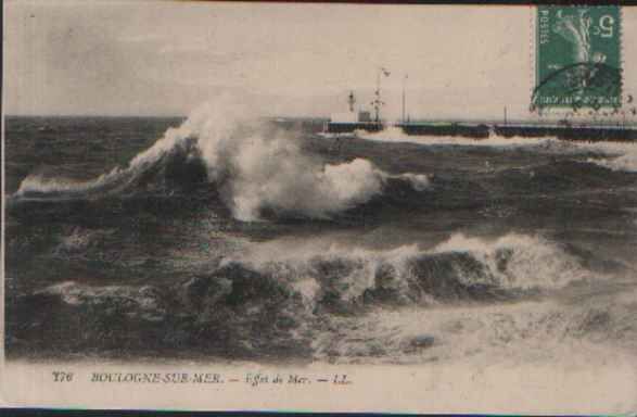 FRANCE BOULOGNE PHARE EFFET DE MER LIGHTHOUSE LL CPA PC  