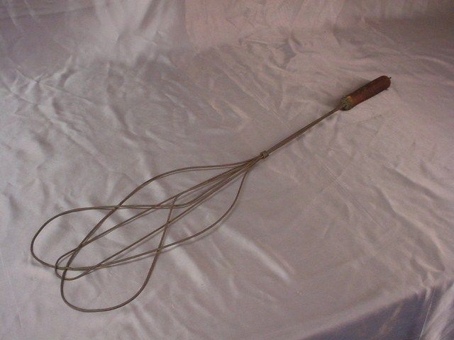 Antique Wire RUG Carpet BEATER Wood Handle Woven Metal Wire Pattern 