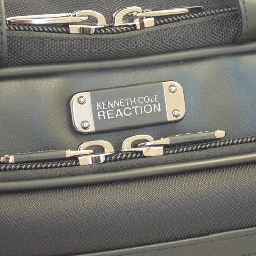 Kenneth Cole Reaction R Tech Laptop Computer Briefcase   Black 