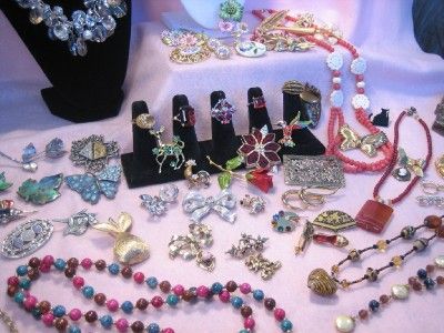 NICE 50 pc Mixed Vintage ESTATE Jewelry Lot   EMMONS, Coro, ART, Monet 