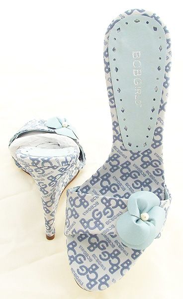   padded foot bed covered heel synthetic sole imported new in box