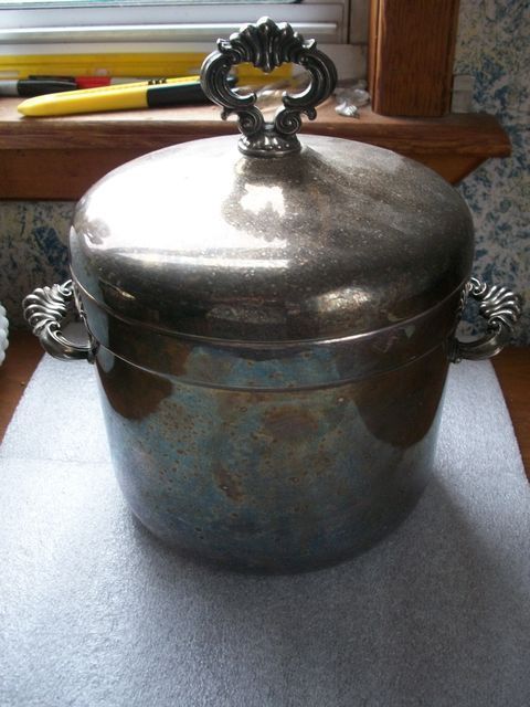 Vintage 1883 FB Rogers Silver Co. Ice Bucket w/Milk Glass Insert 