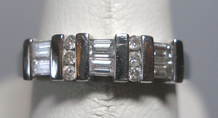 ESTATE SALE 18KT W/G GENUINE DIAMOND BAND RING  