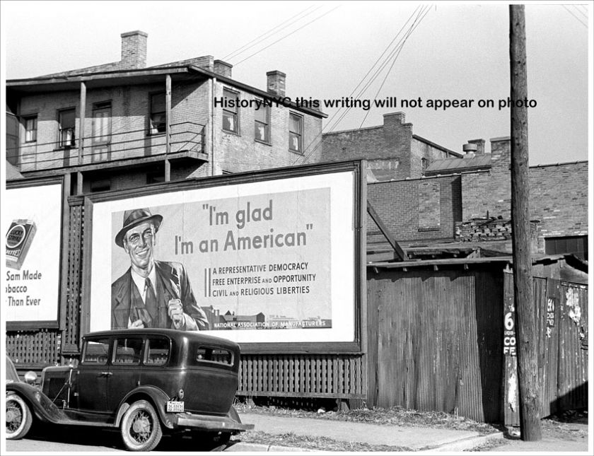 1940 DUBUQUE IOWA DEPRESSION STREET SCENE PHOTO  