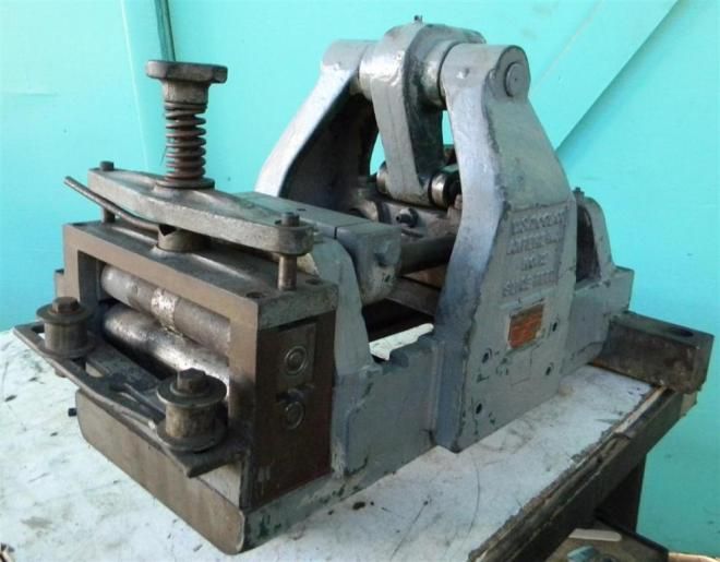 TOOL 4 CAPACITY SLIDE TYPE PRESS FEED LD 12  