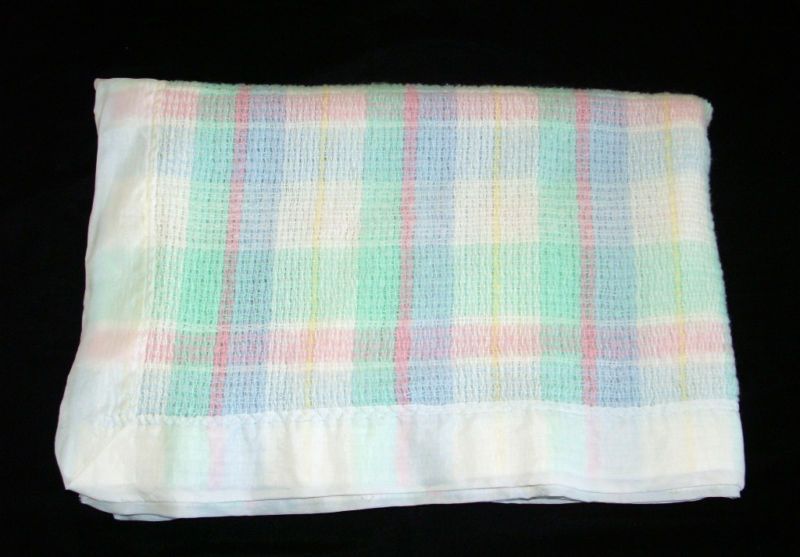 BLUE GREEN PINK WHITE YELLOW ACRYLIC BABY BLANKET Plaid  