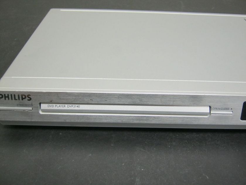   FORM FACTOR Silver DVP3140  CD JPEG  WMA DVD DIVX Player  