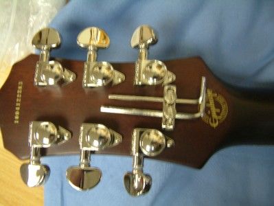 Epiphones Les Paul Plus Top Pro/FX has all the great features and 