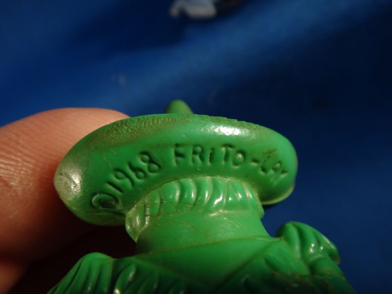 VINTAGE GREEN 1968 FRITO LAY FRITO BANDITO PENCIL TOP ERASER FREE 