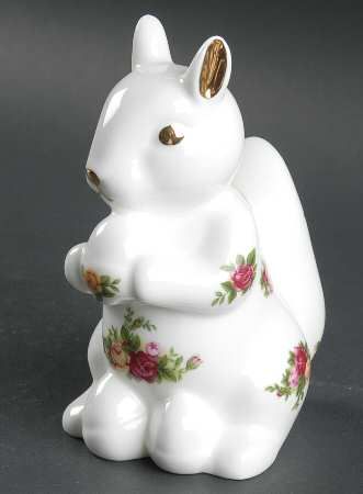 Royal Albert OLD COUNTRY ROSES Squirrel Paperweight  