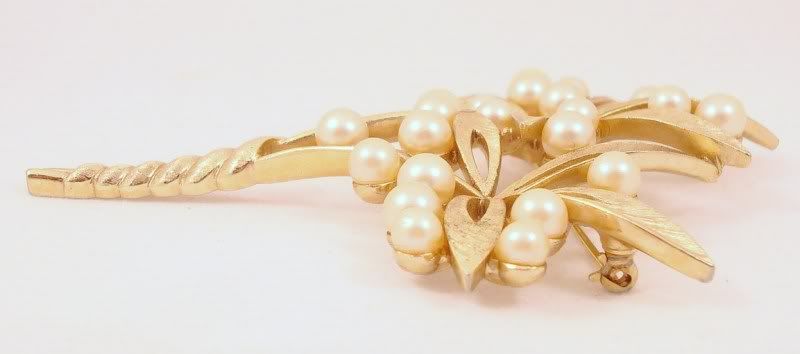 Vintage Crown Trifari Faux Pearl Pin Brooch 1950s  