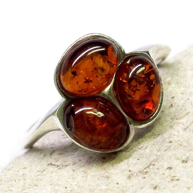 LOVELY BALTIC AMBER 925 STERLING SILVER RING SIZE 9  